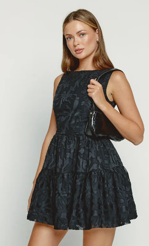 Chic Wardrobe Essentials Black Tiered Lace Mini Dress