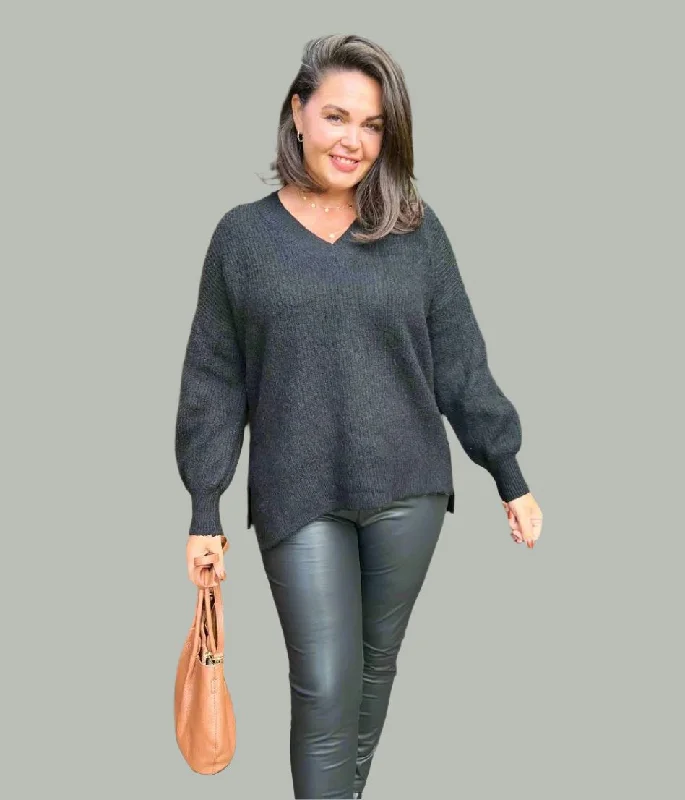 Chic Trend Collection Black Ribbed V Neck Jumper